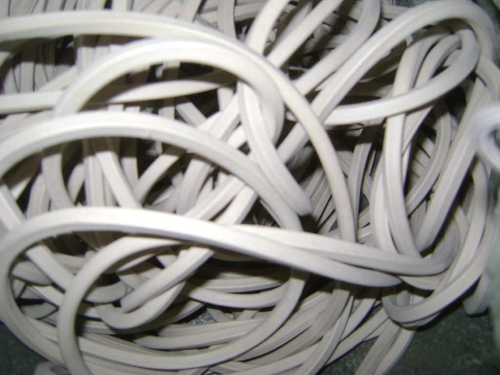 Вакуумный шнур прямоугольник 4х6 мм, белая резина р/с 51-2062
