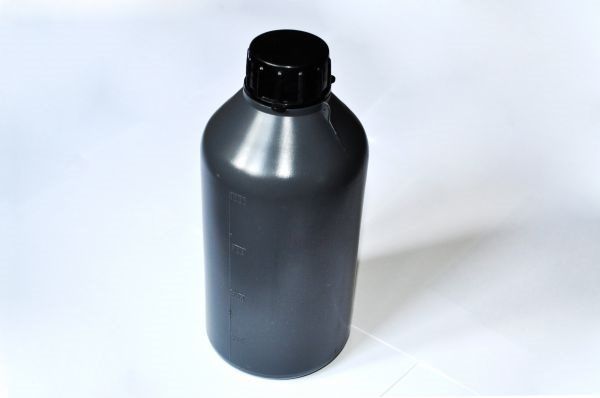 Бутыль 2000 мл. цилиндрической формы, с градуировкой, темного цвета
