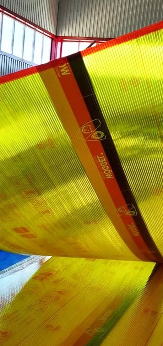 Сотовый поликарбонат WOGGEL Желтый 4 мм (2,1*12 м)
