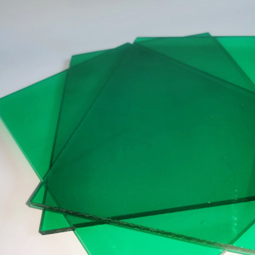 Монолитный поликарбонат МОНОГАЛЬ Зеленый 8 мм (1,525х2,05 м)