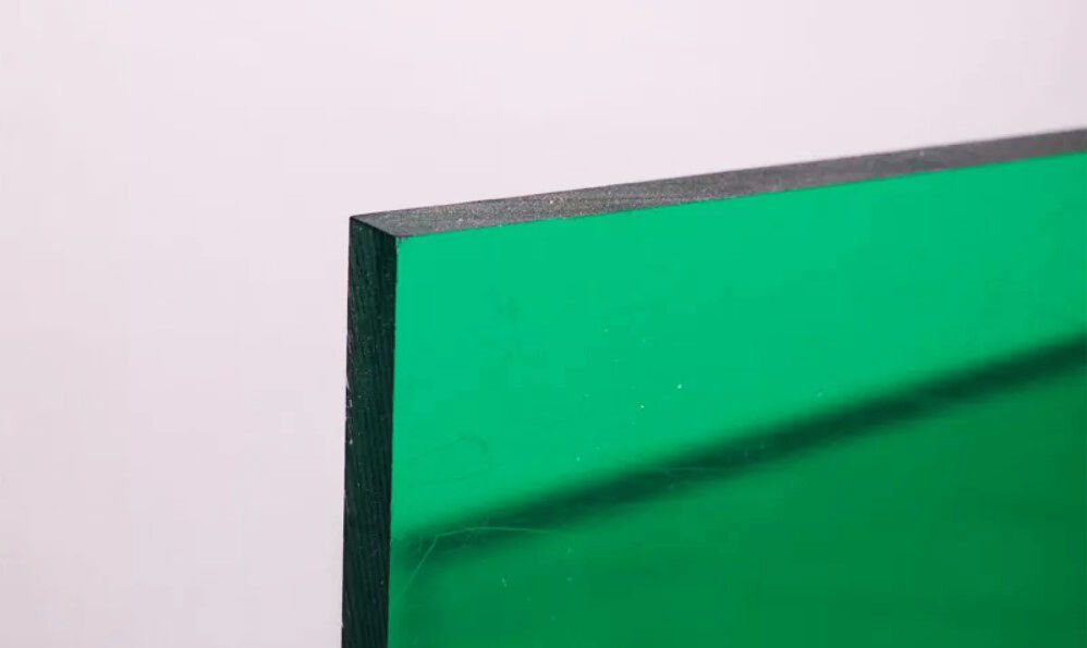Монолитный поликарбонат КИВИ Зеленый 12 мм (1,525х2,05 м) Полигаль