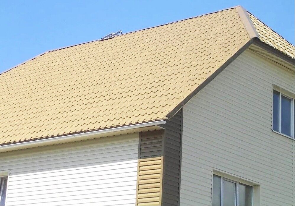 Бежевый крыше. Мягкая черепица "натур" угольно-серый, 3 м2. Цвета фасадов домов. Красивые коттеджи. Гибкая черепица технониколь рал 7024.