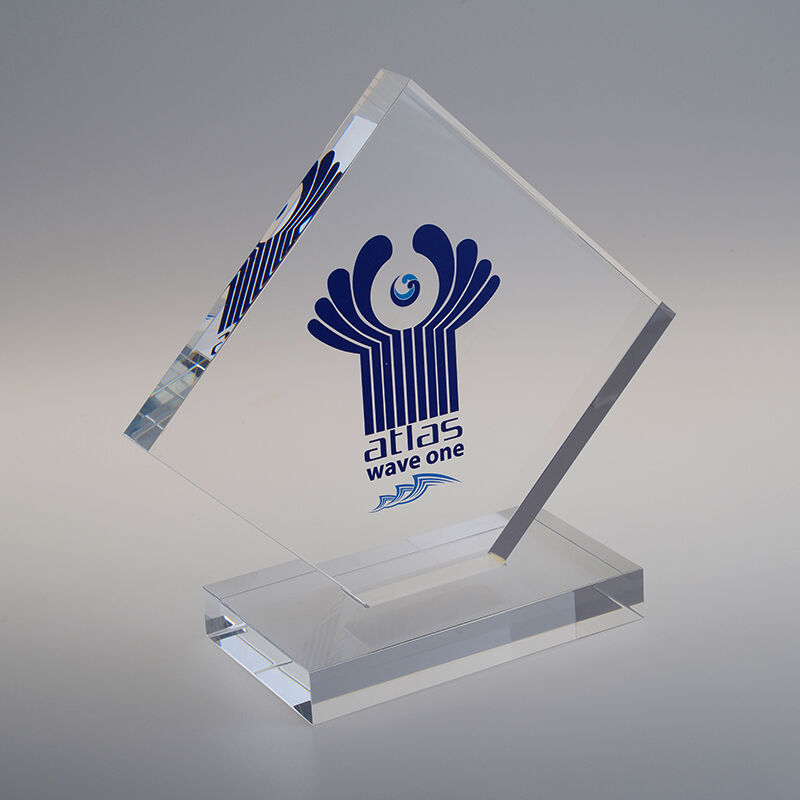 Наградные кубки из оргстекла с печатью логотипа