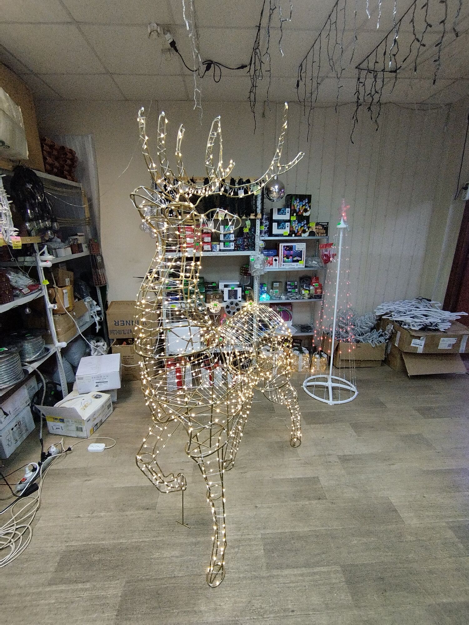 Фигура светодиодная "Олень Золотой" 200х120х45 см, 1000 LED фото 2